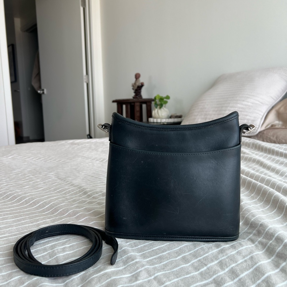 Vintage Coach Mambo 9062 Black Leather Crossbody or Shoulder Bag